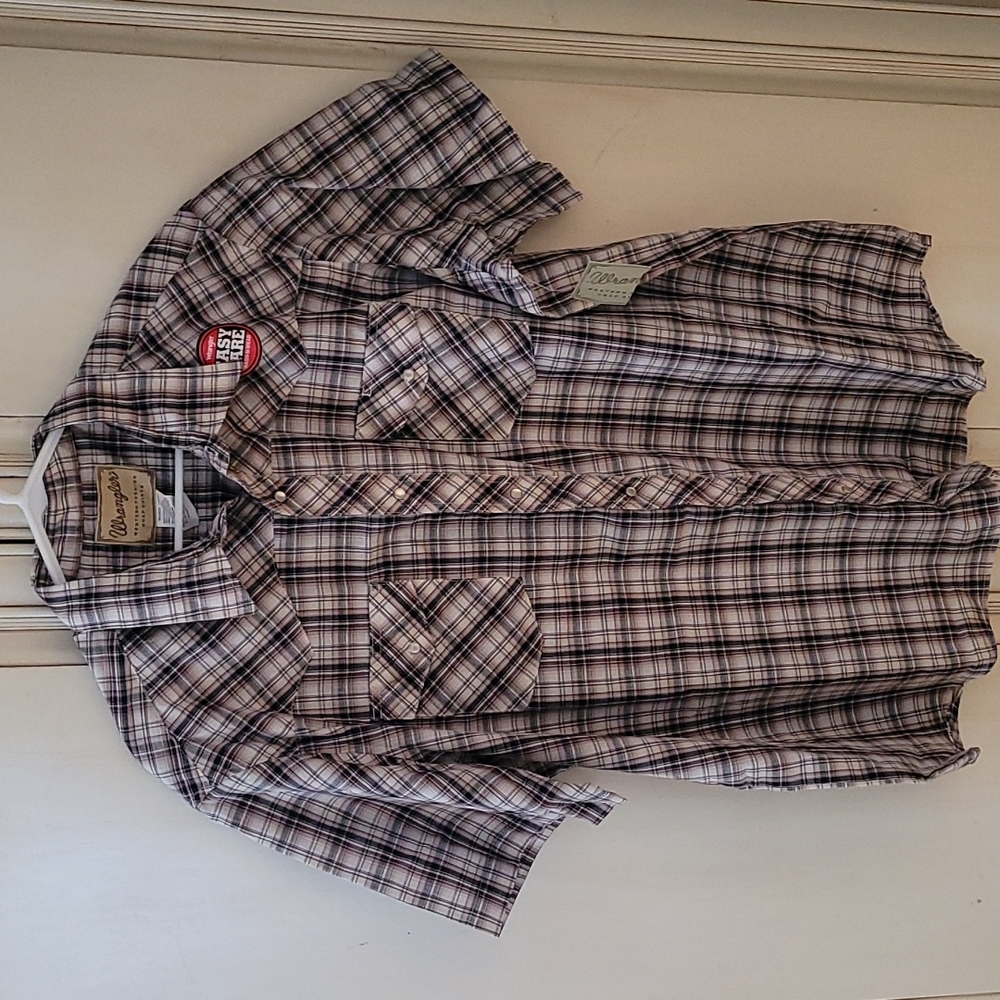 NWT Wrangler shirt